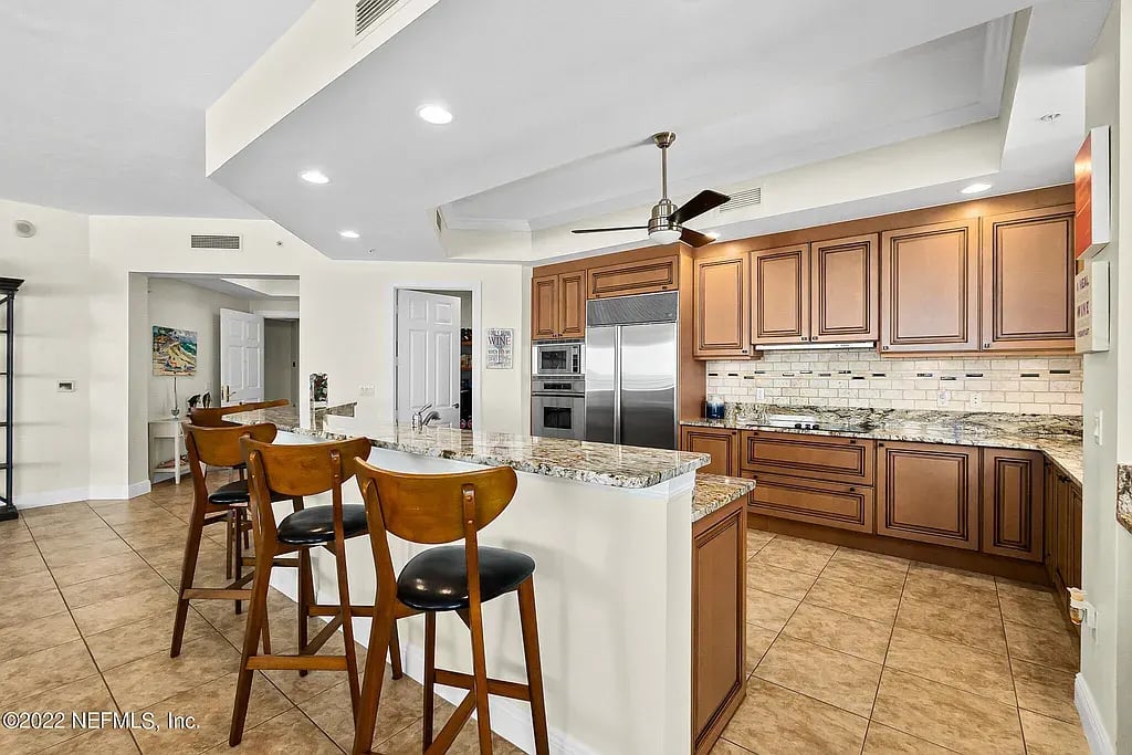 85 Ave De La Mer #301