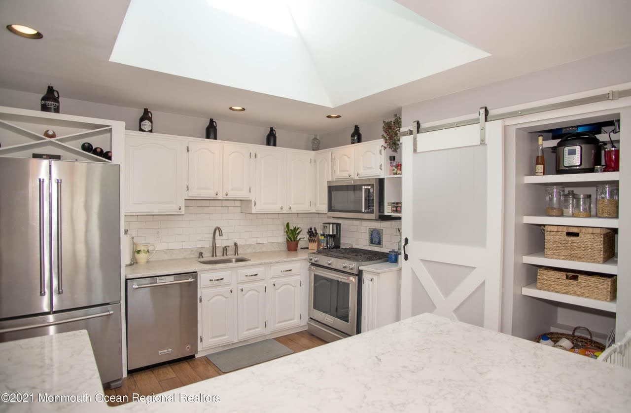 34 College Avenue, Eatontown