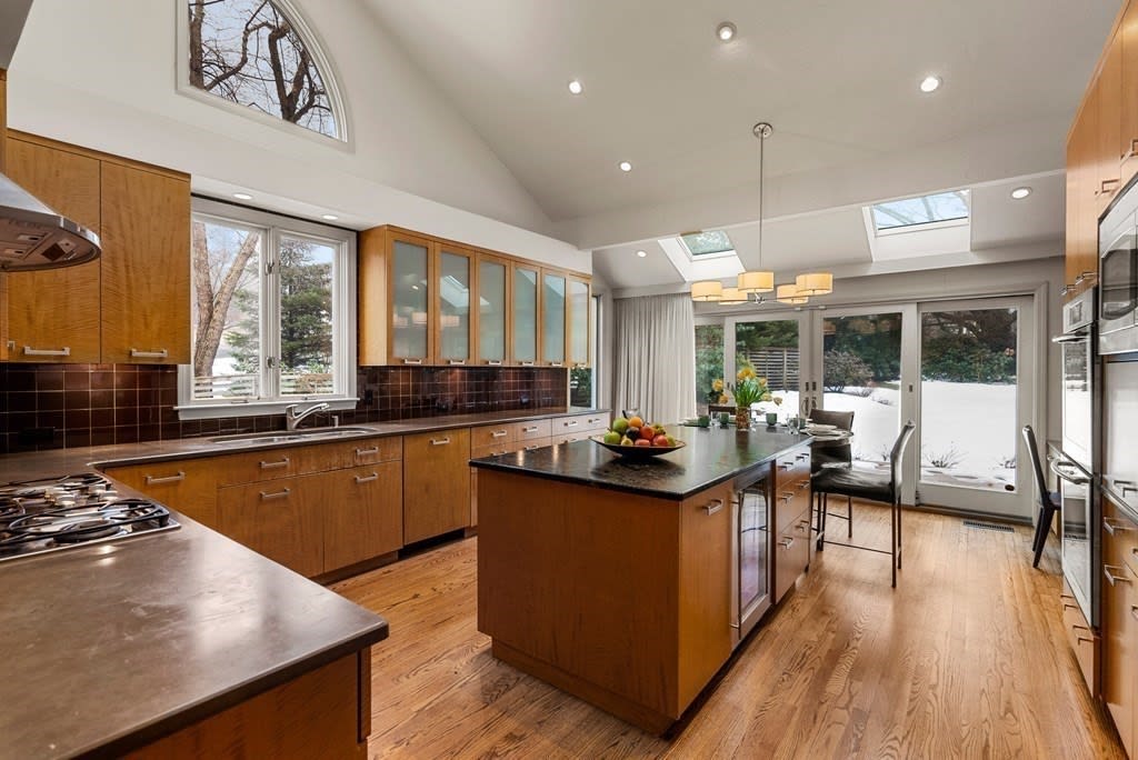 326 Highland Ave