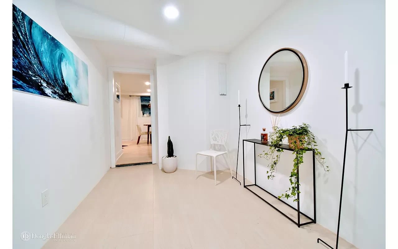 334 West 22nd Street Unit: 28