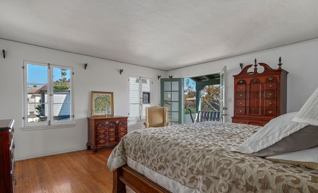 451 S Highland Ave