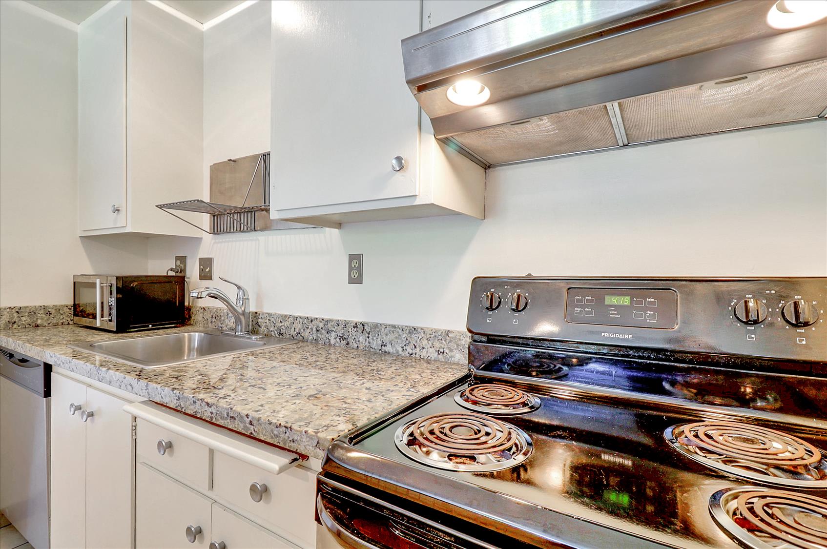 425 Orange St, #310