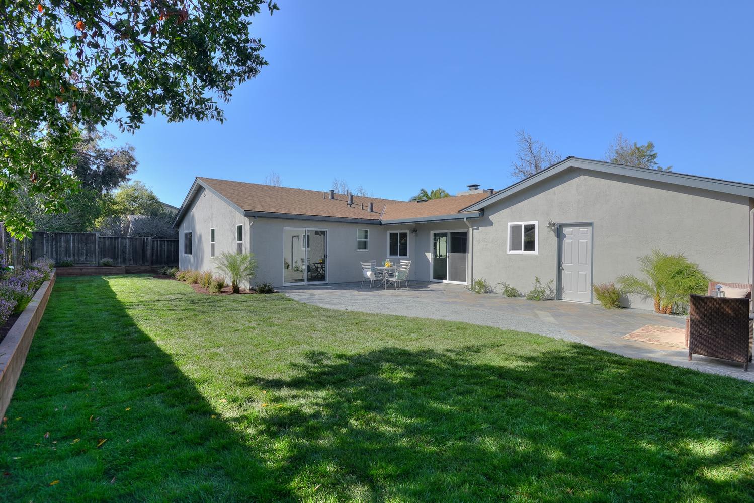 724 Liverpool Wy