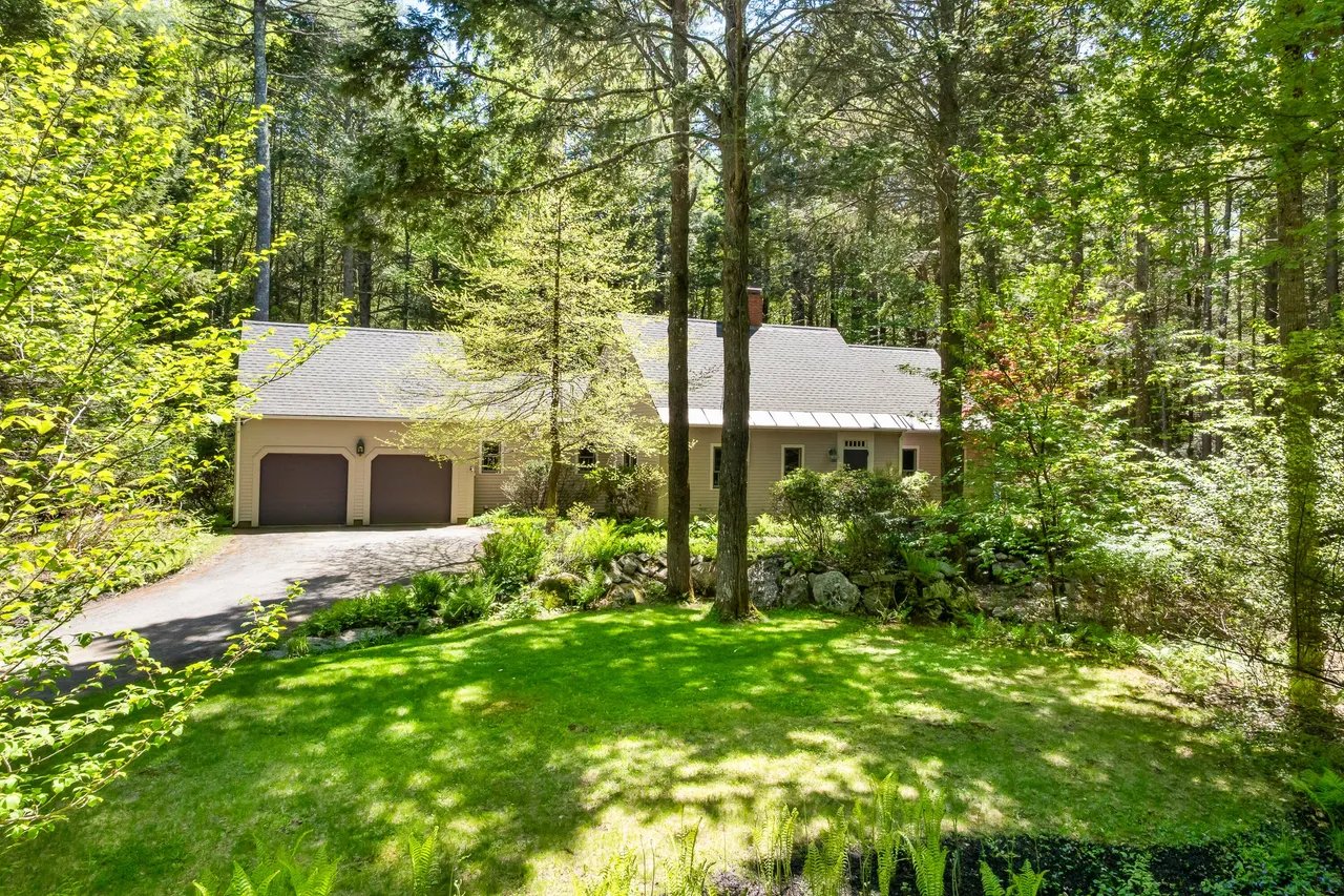 New Listing: 26 Stonebridge Circle, Newcastle, ME 04553 – $645,000