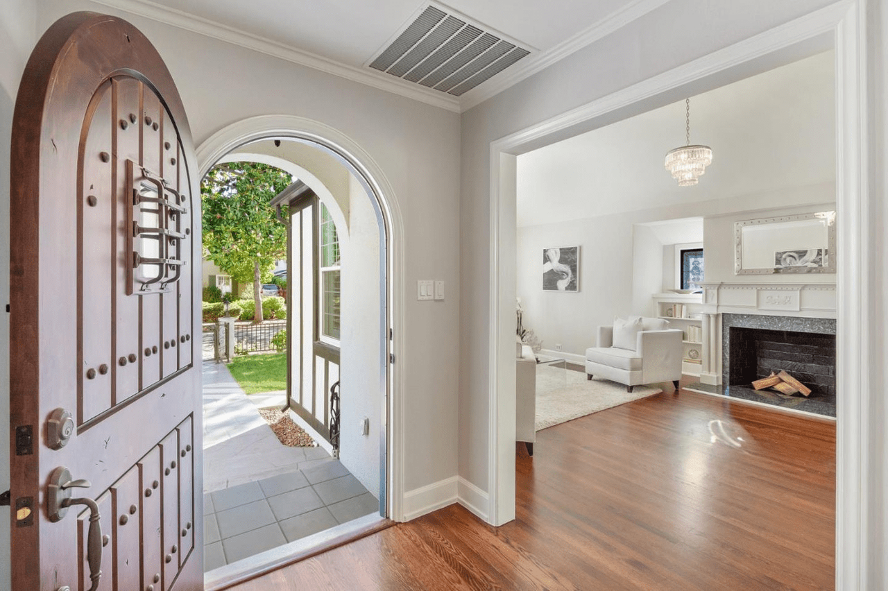 1539 Mariposa Ave (Represented Buyer)