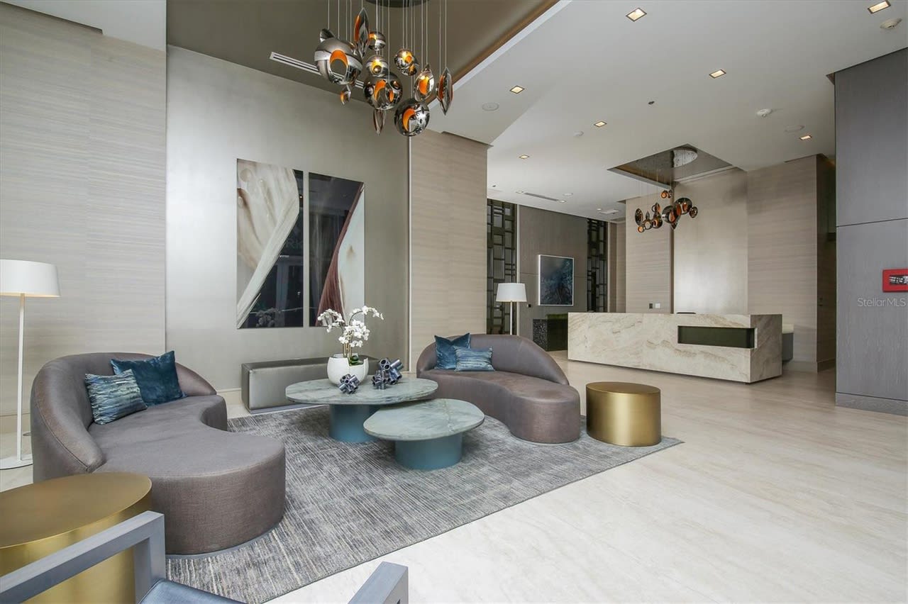 111 S Pineapple Ave #1020