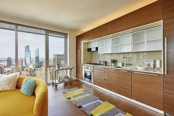 100 West 31st Street Unit: 36L