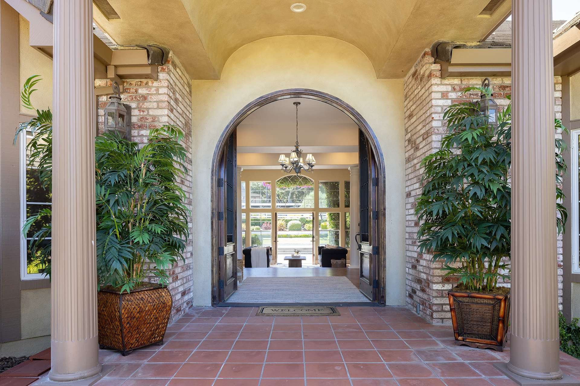 Stunning Equestrian Estate - 6 Sleepy Hollow Dr
