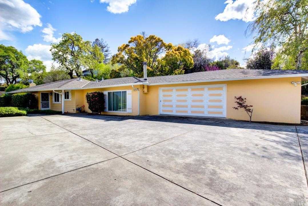 5924 Vista Loop