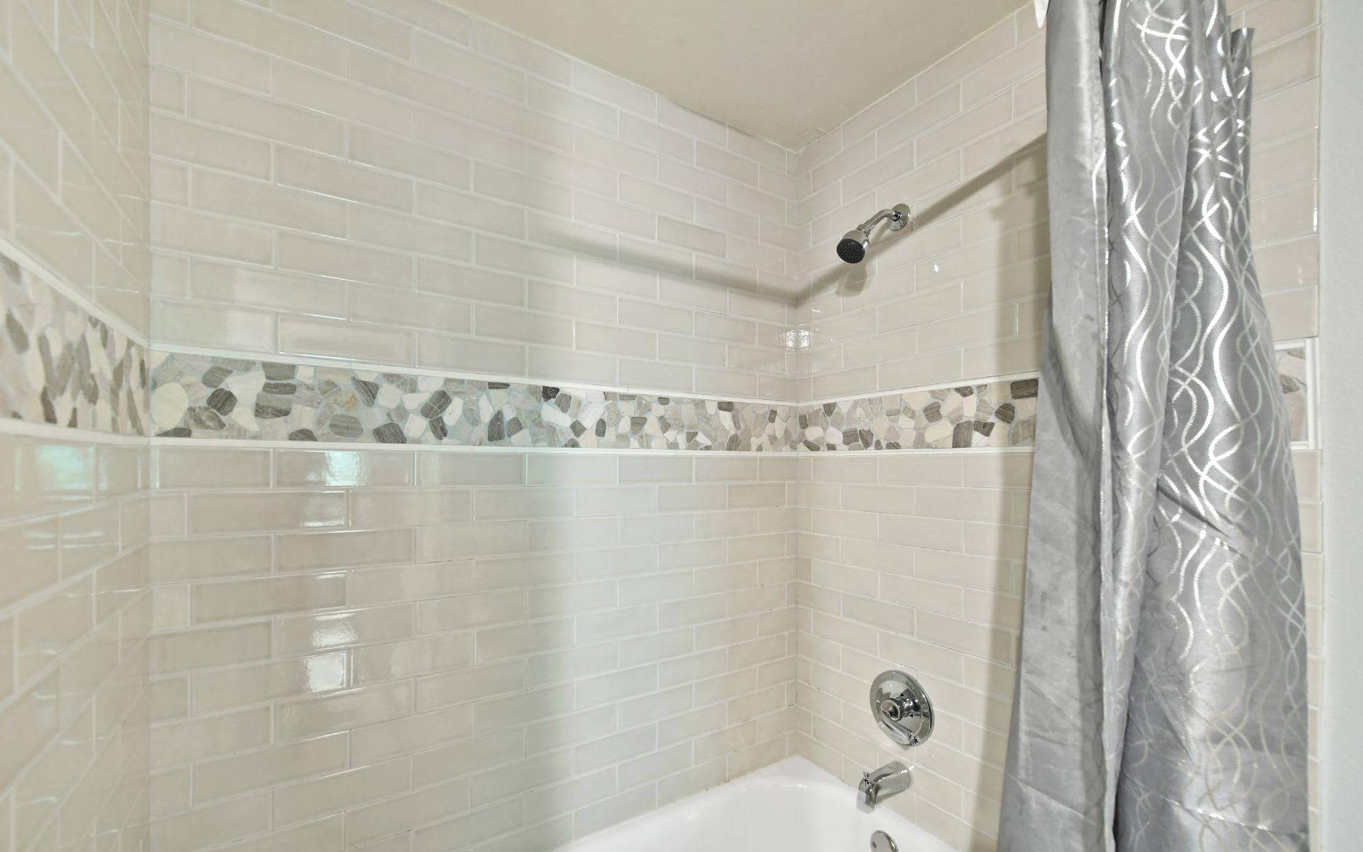 3777 Peachtree Road NE Unit: 924