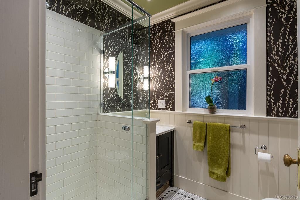 1139 Camrose Cres