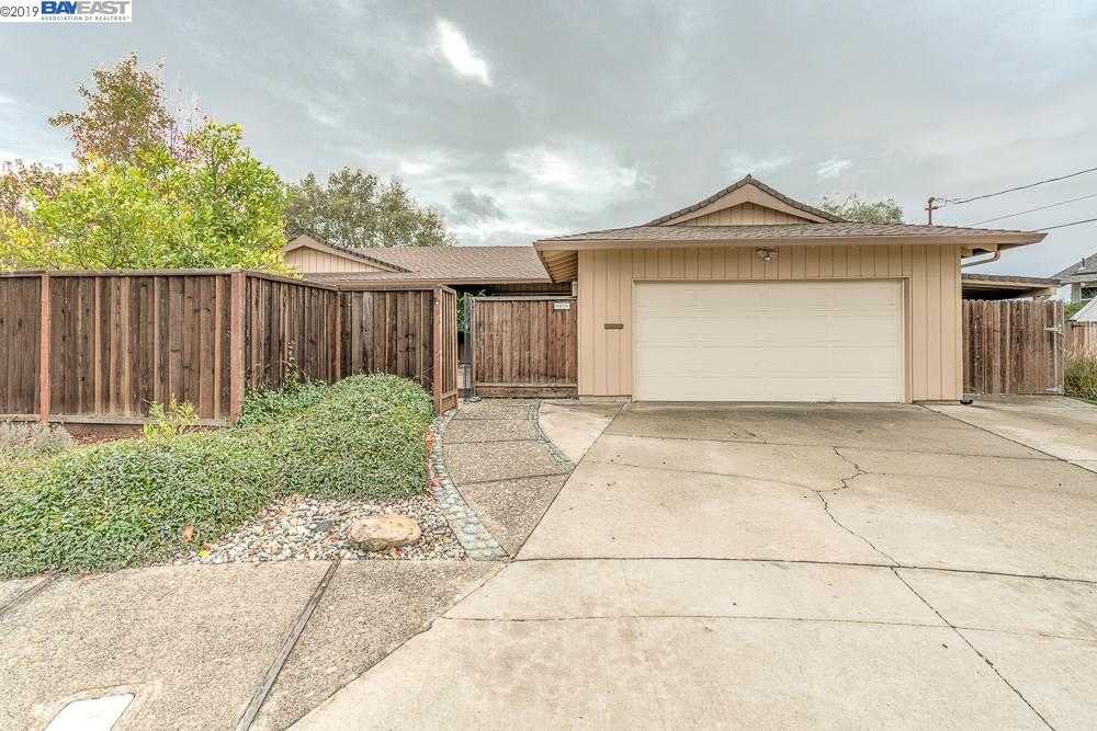 3070 Cromwell Pl