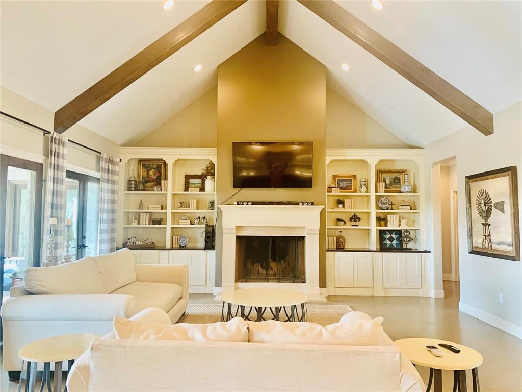 1769 Hillview Rd Bellville, Tx 77418