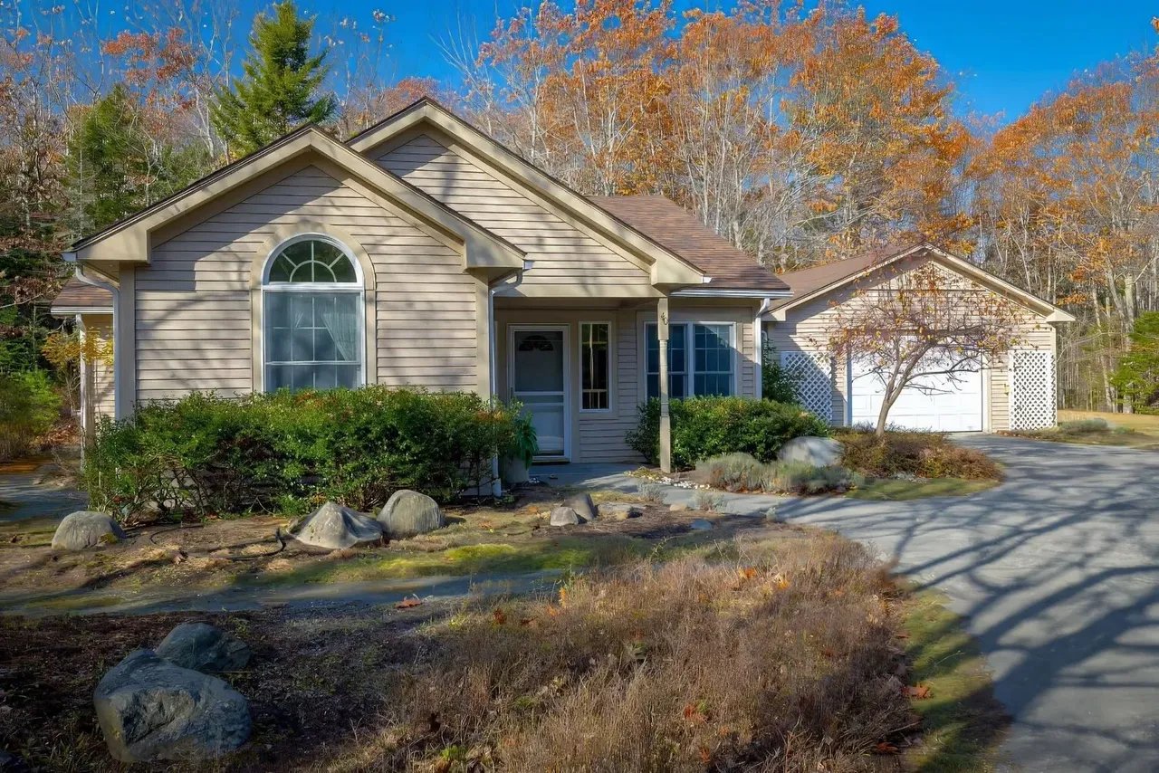 New Listing: 40 Ridgeway Drive, Bar Harbor, ME 04609 – $720,000