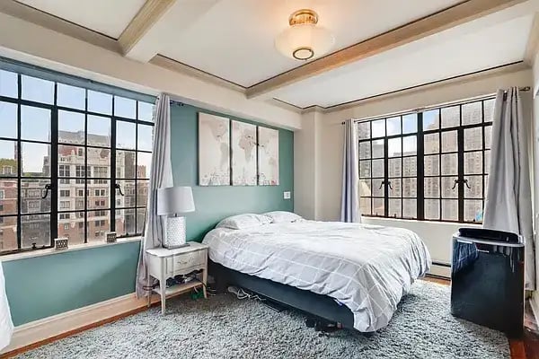 320 East 42nd Street Unit: 2318