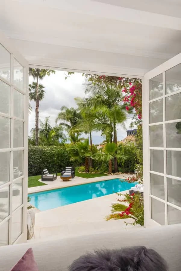 1423 N Doheny