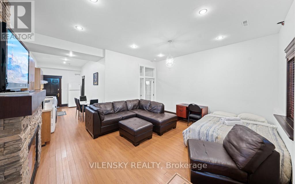 #BSMT -9193B Bathurst St