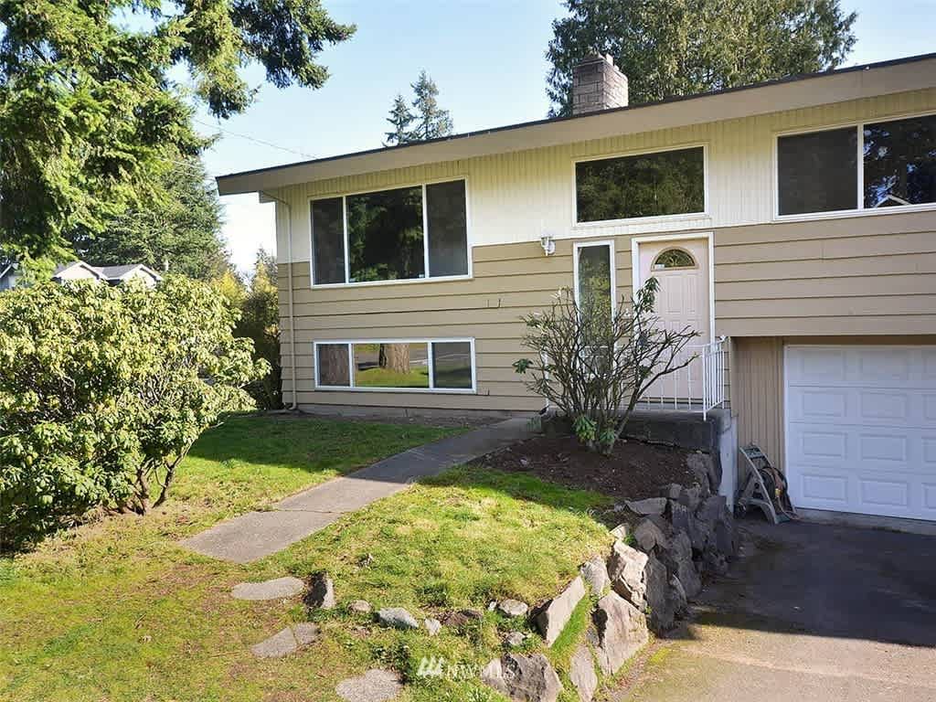 19556 Fremont Ave N
