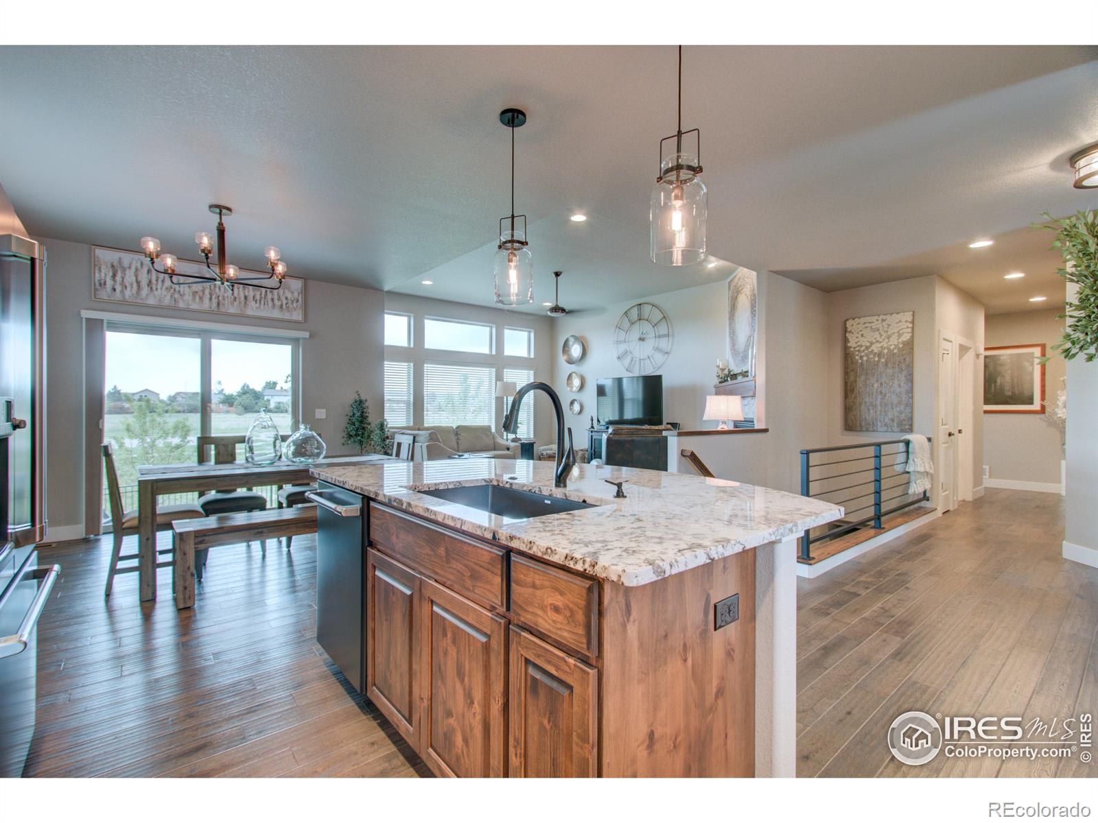 3498 Saguaro Dr