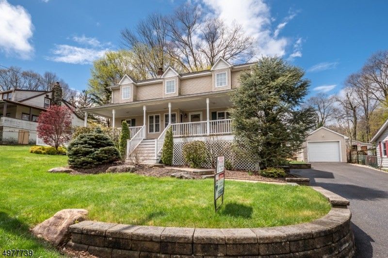 36 Outlook Ave
