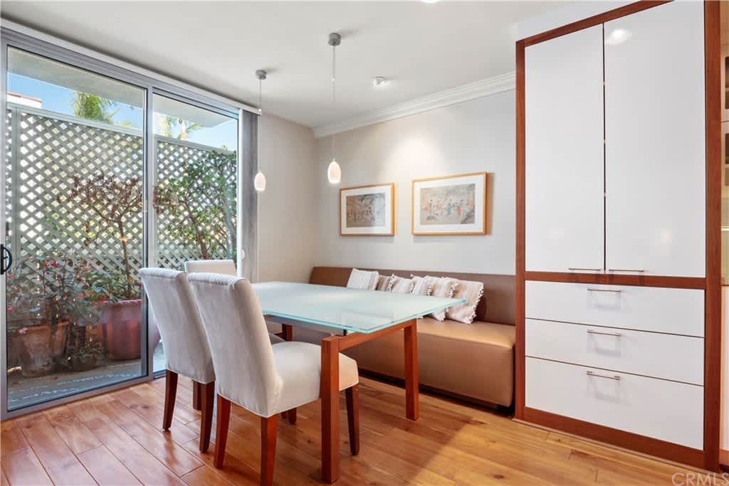 415 Montana Ave #108
