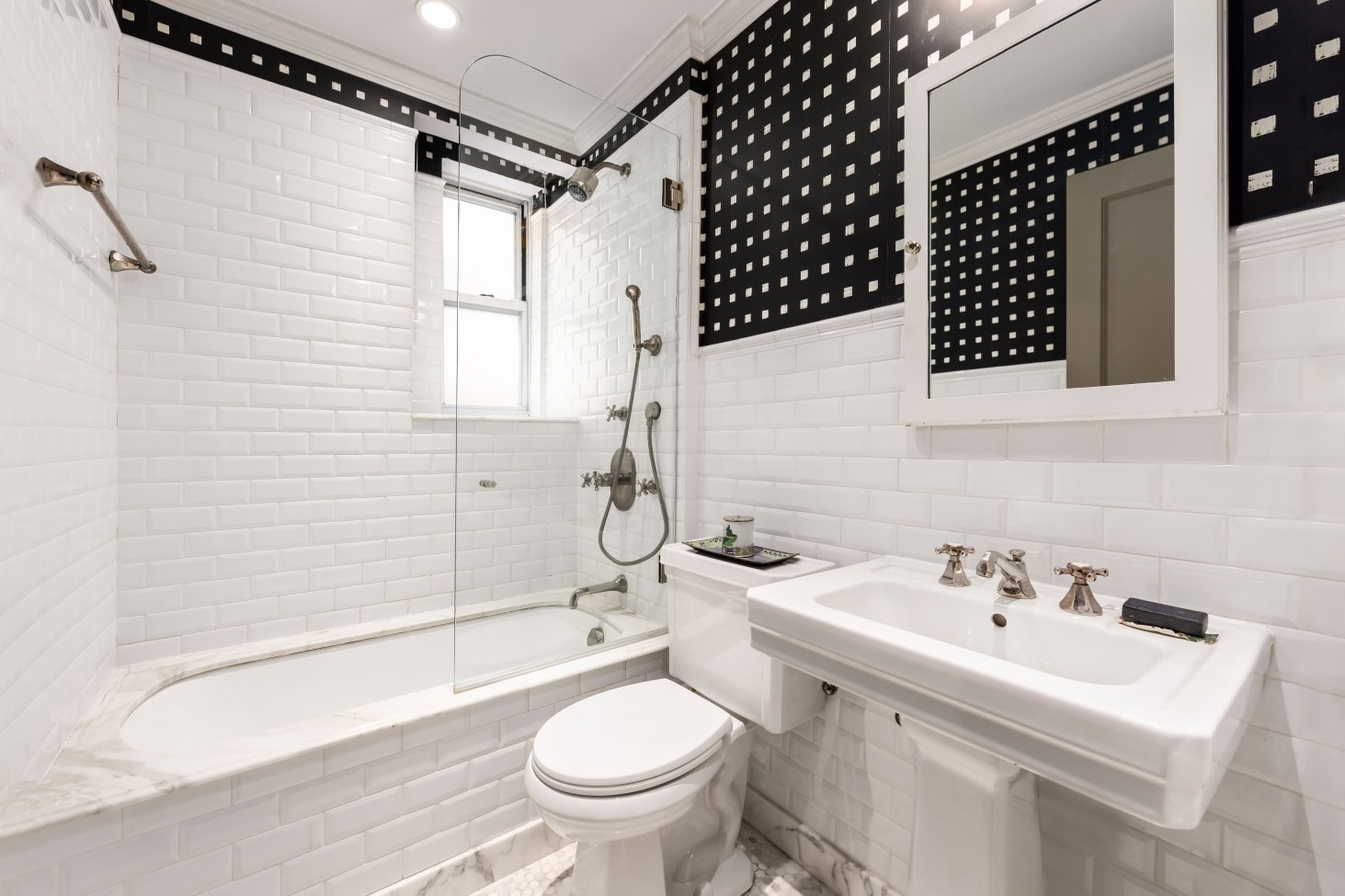 670 W End Ave, #8C