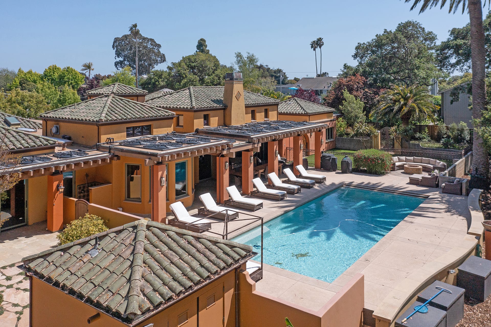 Santa Cruz Masterpiece - 1151 Scholl Lane