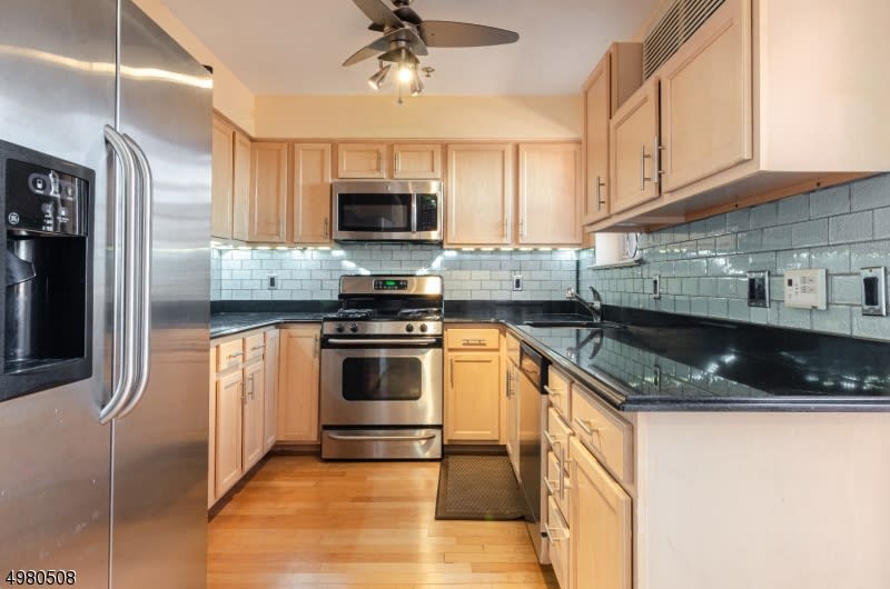 70 S Munn Ave Unit 1107