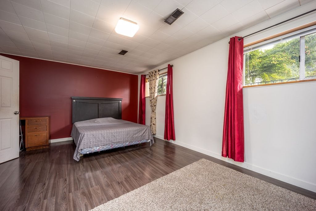 7460 Kraft Cres