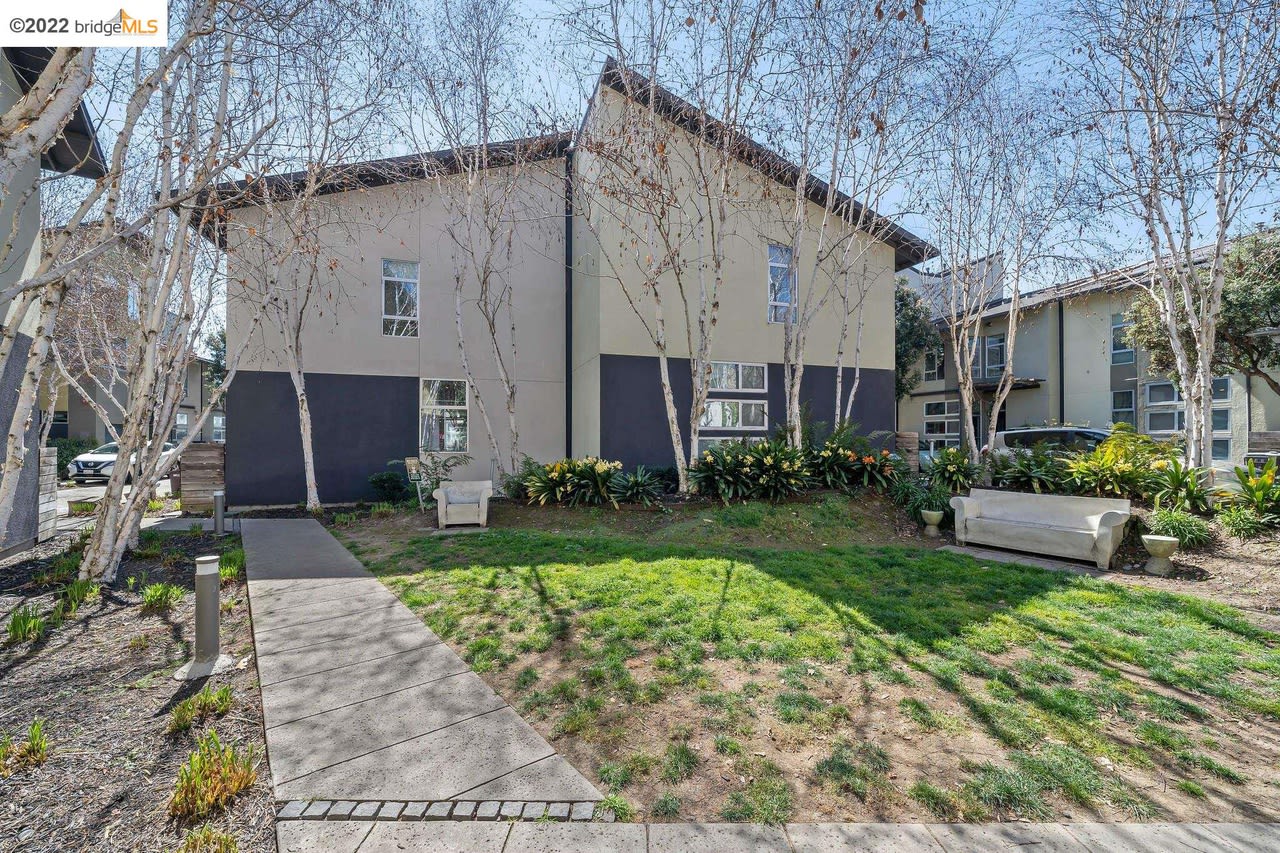 17 Moss Ln