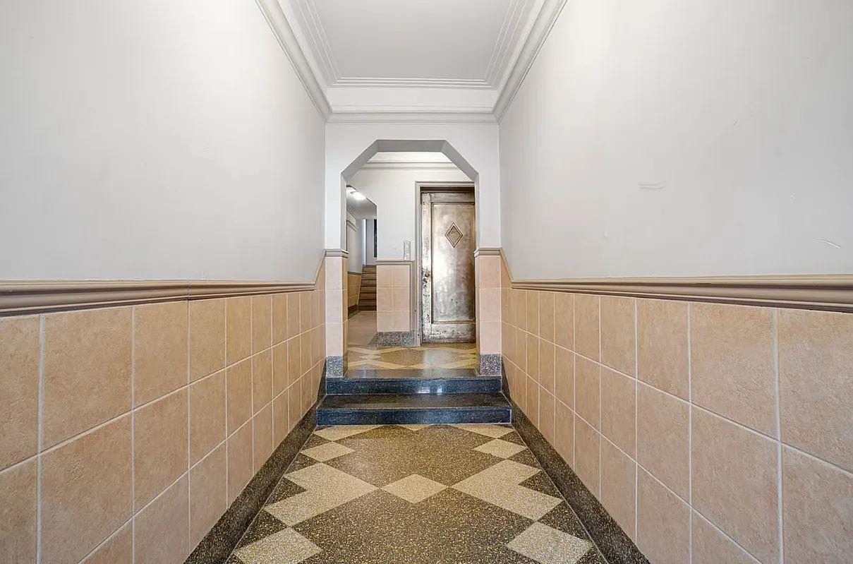 102 West 79th Street, Apt 5-C