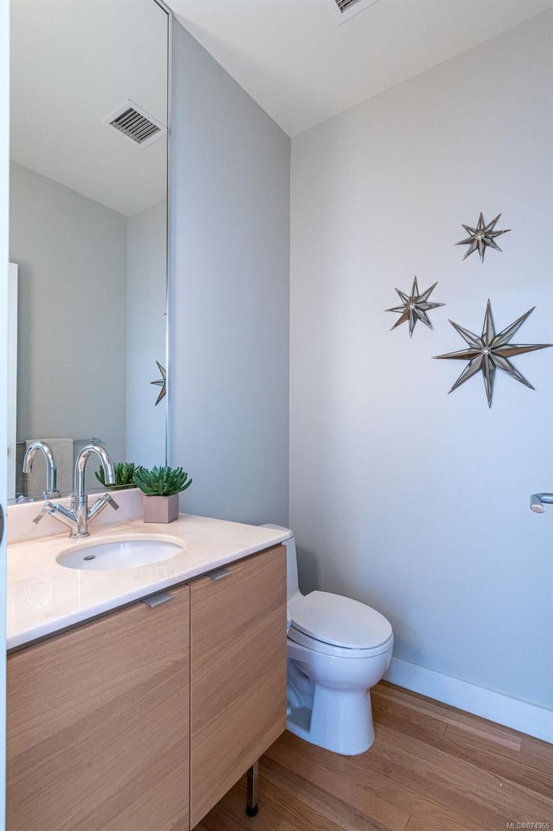 709-9809 Seaport Pl