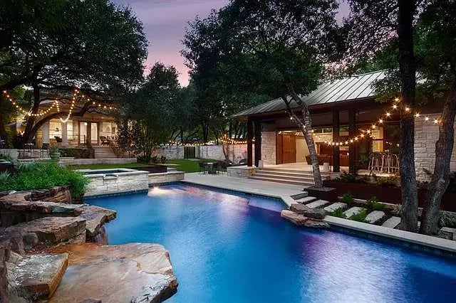 3 Sugar Creek Dr