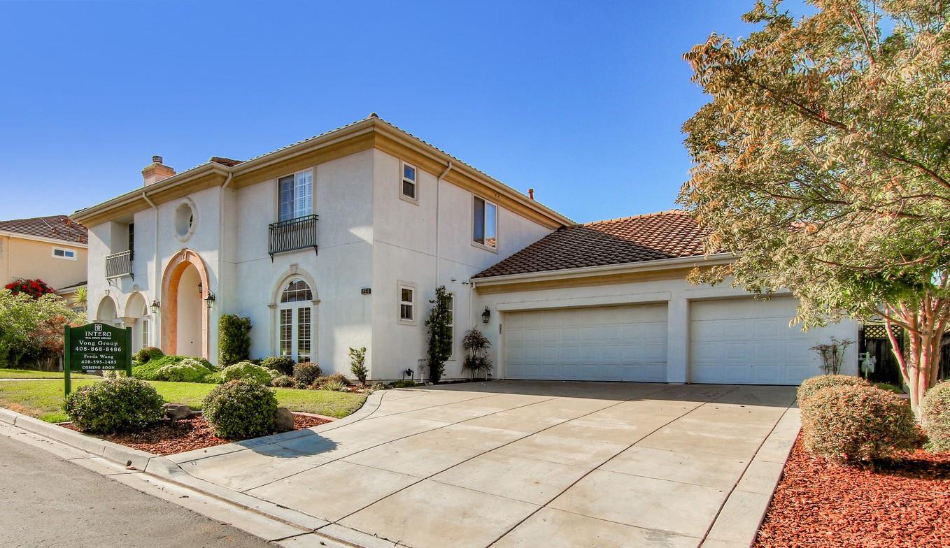 5683 Algonquin Way, Silver Creek Country Club