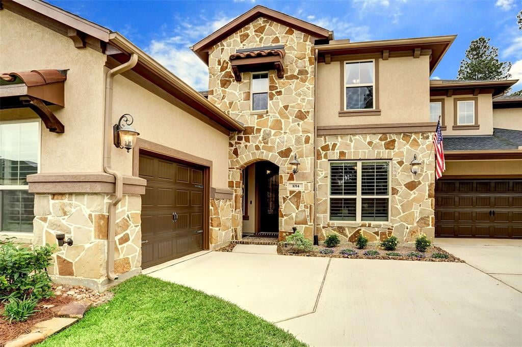 1014 Blossom Field Ln