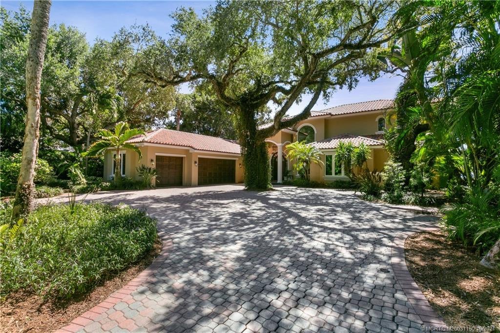 22 Castle Hill Way