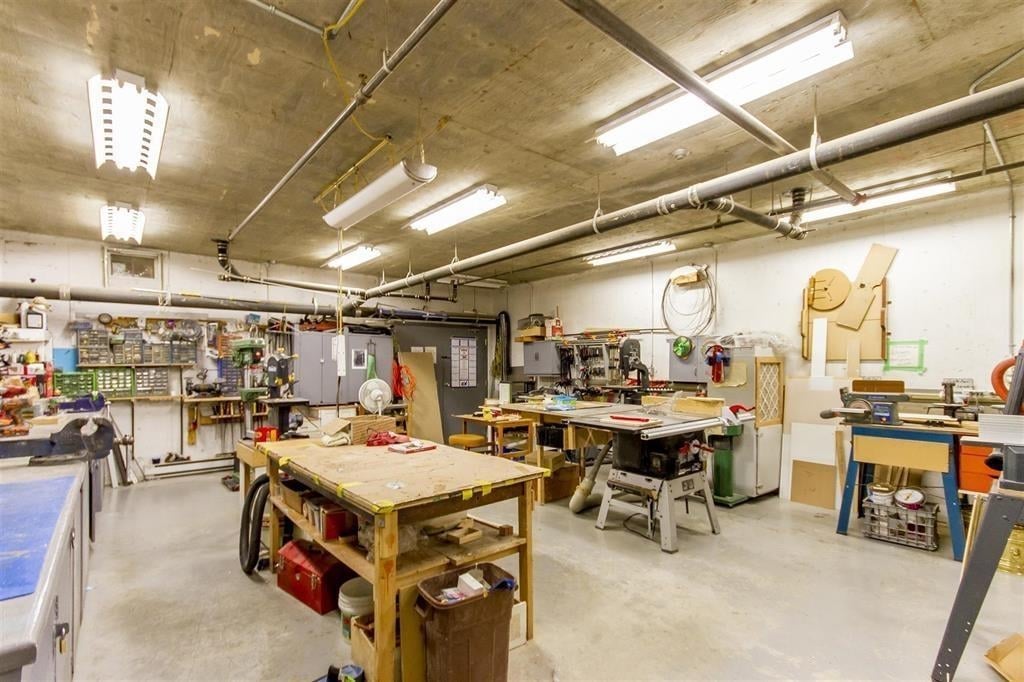 305-3098 Guildford Wy