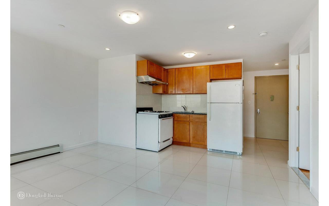 145 Kenilworth Pl, #6B