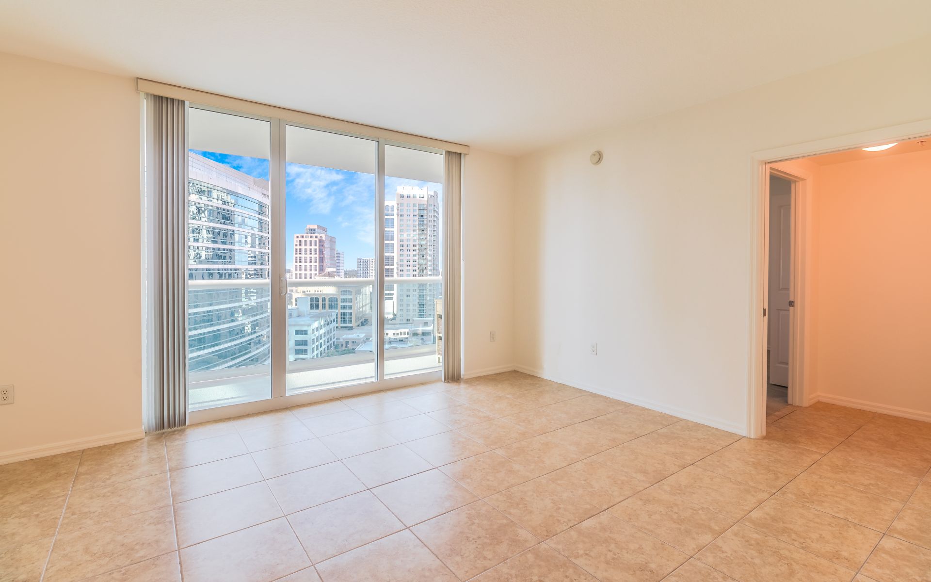 347 N New River Dr Unit: 1808