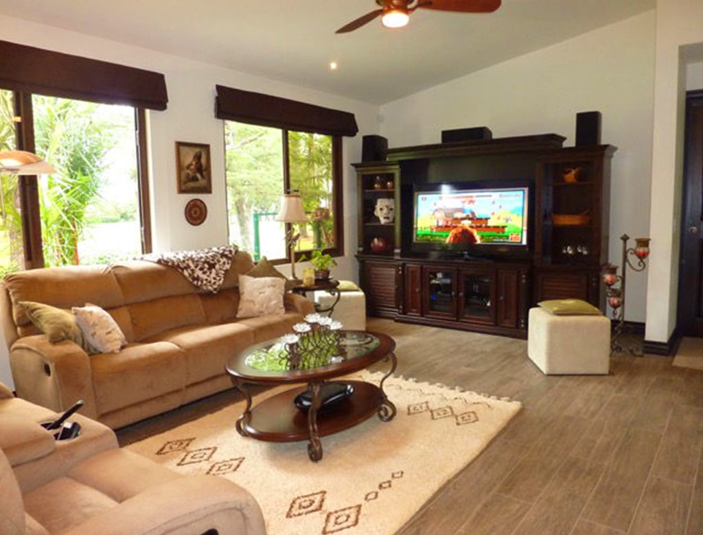 Golf Course Luxury Residence, Guacima, Alajuela