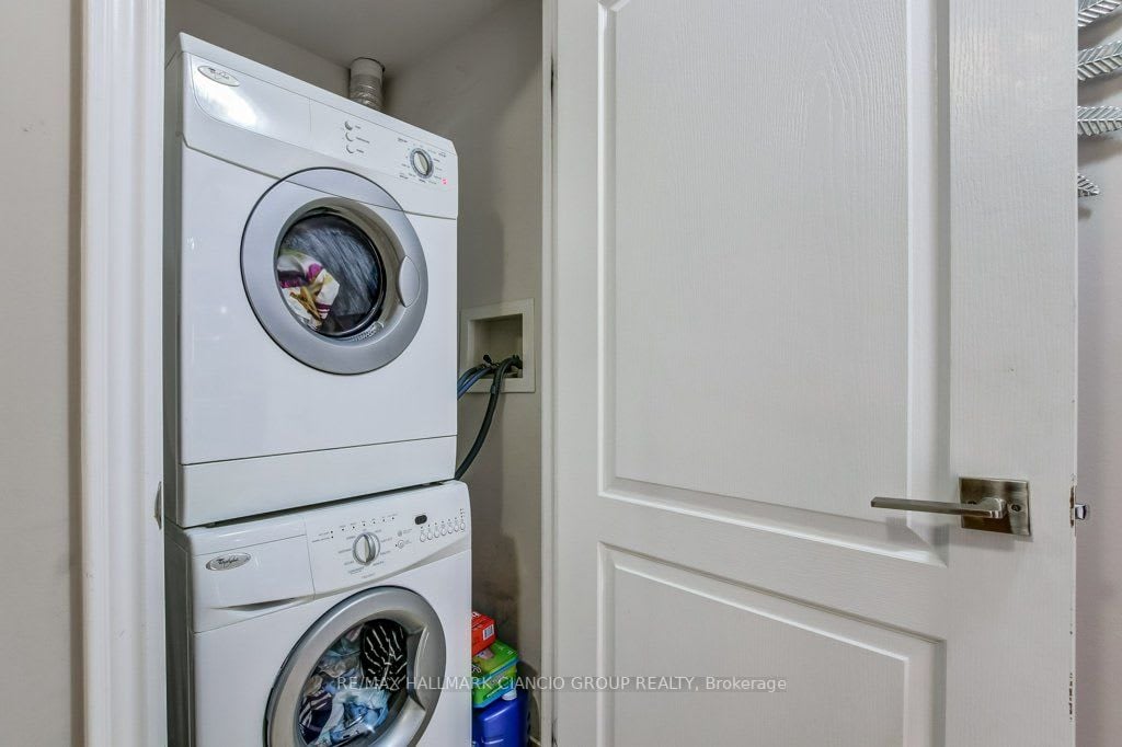 60 South Town Centre Blvd #323