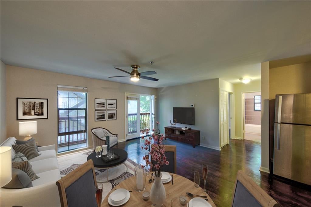 890 Glendale Terr NE #4