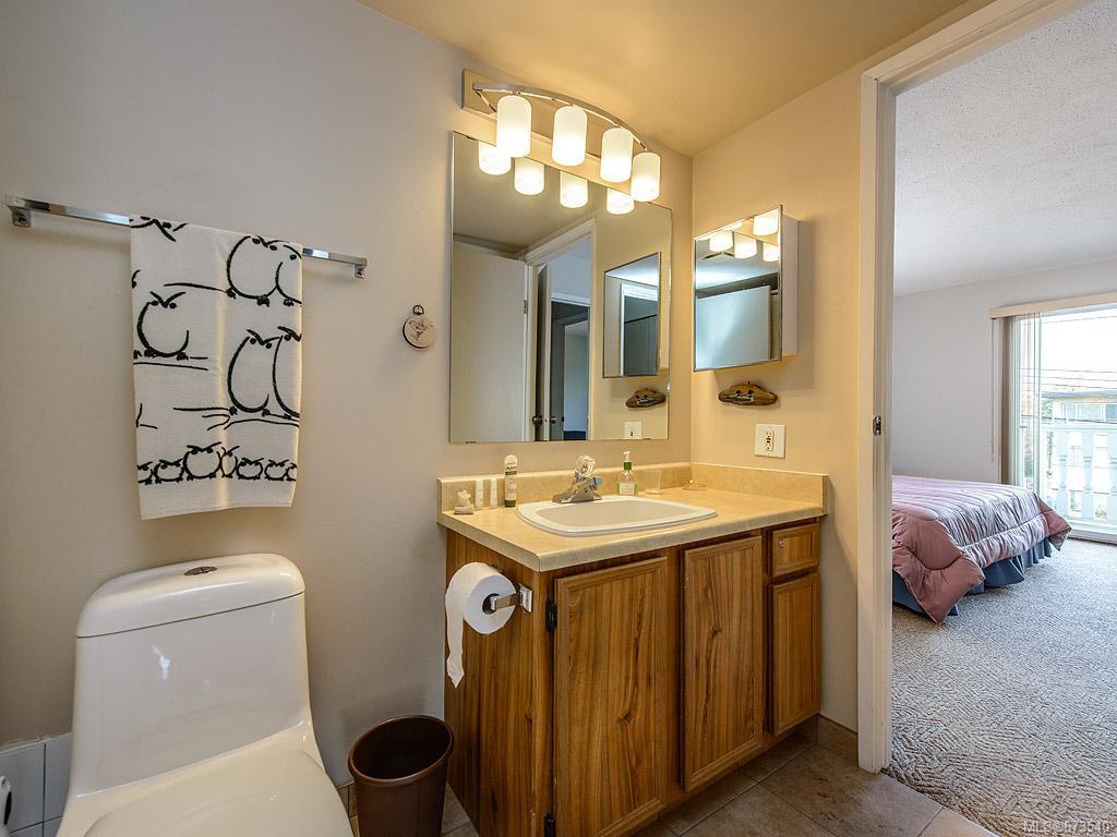 304-1060 Linden Ave, Victoria