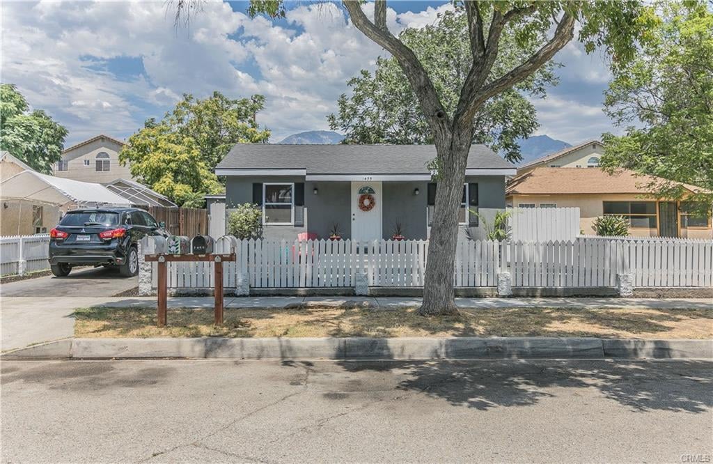 1455 Salina St, Upland