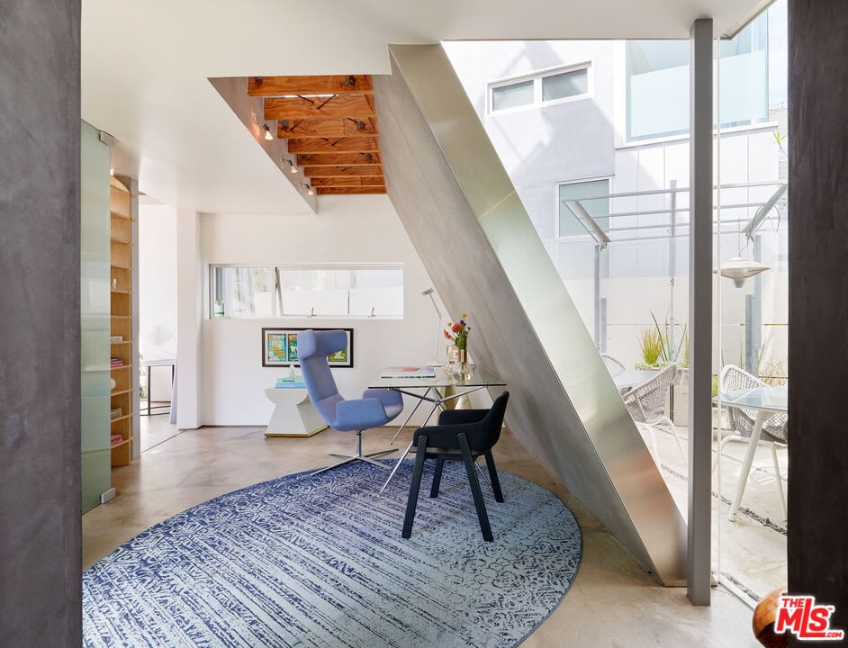 513 Grand Blvd