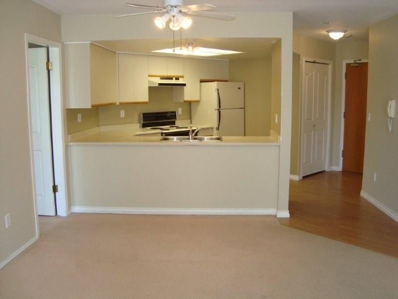 409-2925 Glen Dr