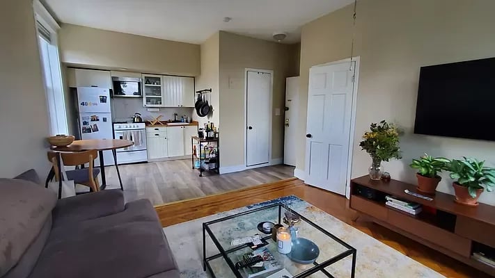 82 Sixth Avenue Unit: 4