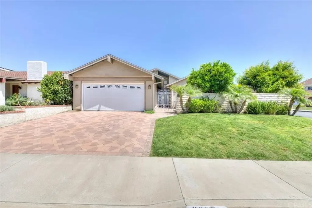 22802 La Quinta Dr