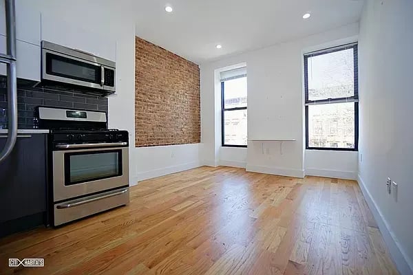 132 Hancock Street Unit: 2R