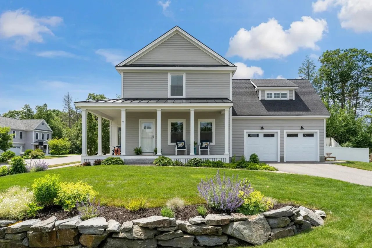 New Listing! 2 Franklin Circle, Cape Elizabeth, ME 04107 – $995,000